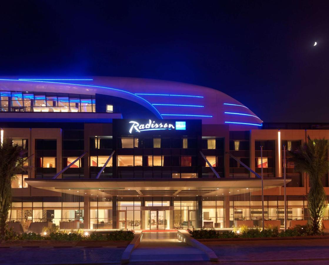Radisson Blu Hotel, Kuwait Kuwait City Eksteriør bilde Radisson Blu Hotel, Muscat