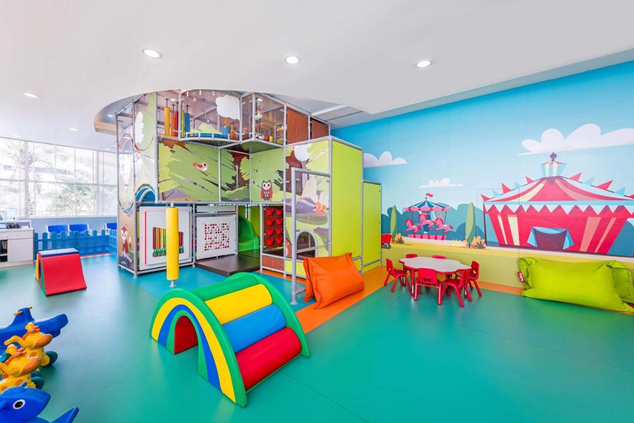 Radisson Blu Hotel, Kuwait Kuwait City Eksteriør bilde The Children's Hospital of Philadelphia
