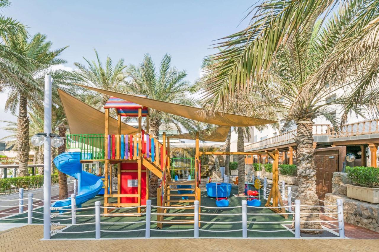 Radisson Blu Hotel, Kuwait Kuwait City Eksteriør bilde Playground at the resort