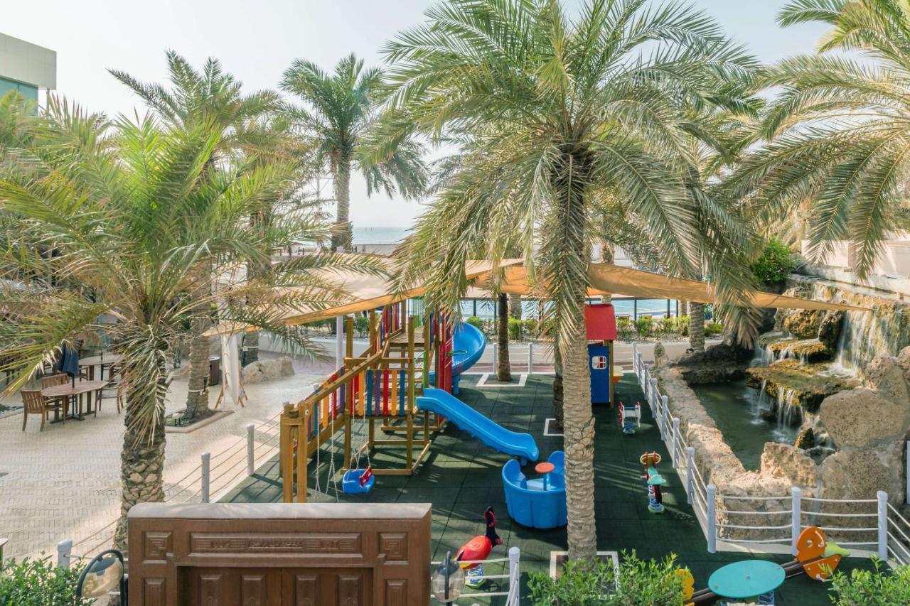 Radisson Blu Hotel, Kuwait Kuwait City Eksteriør bilde The Village