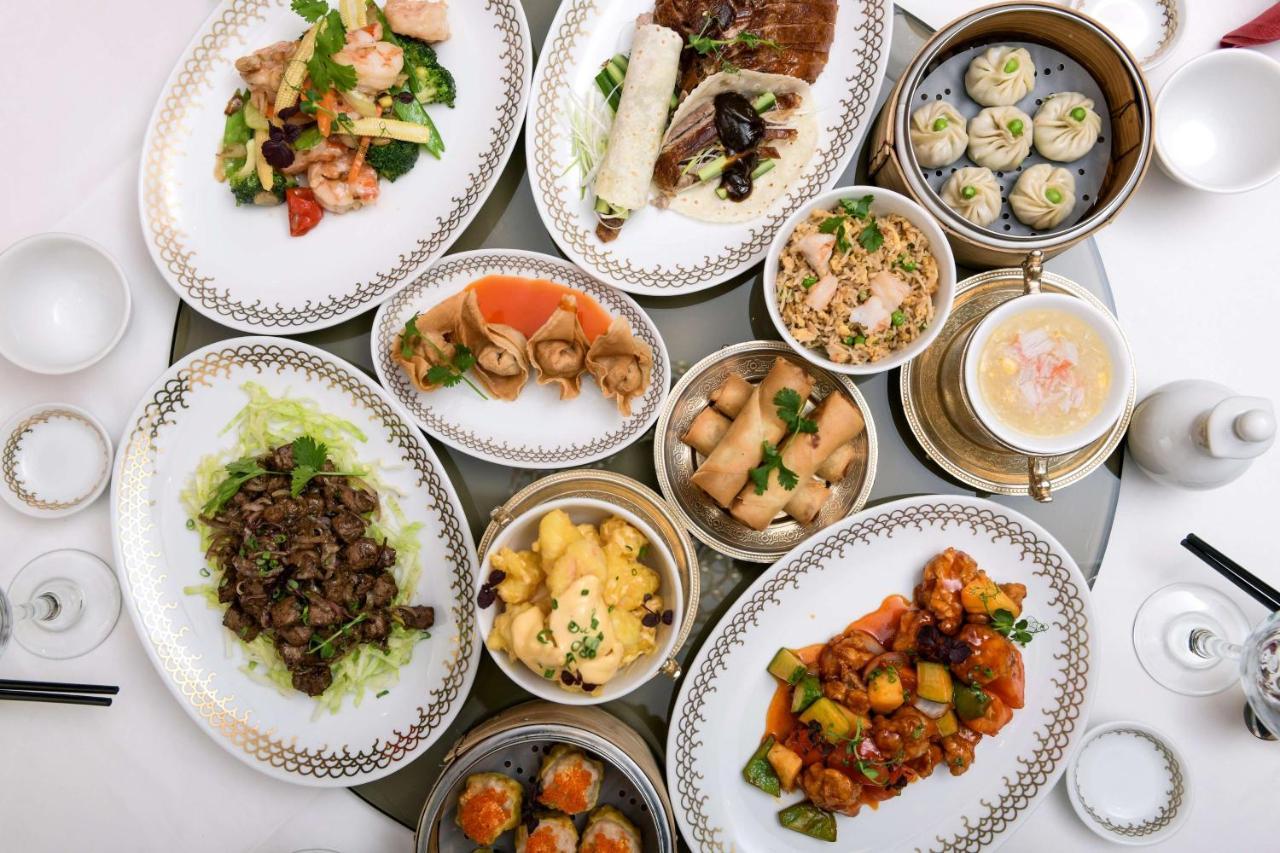 Radisson Blu Hotel, Kuwait Kuwait City Eksteriør bilde A selection of dim sum