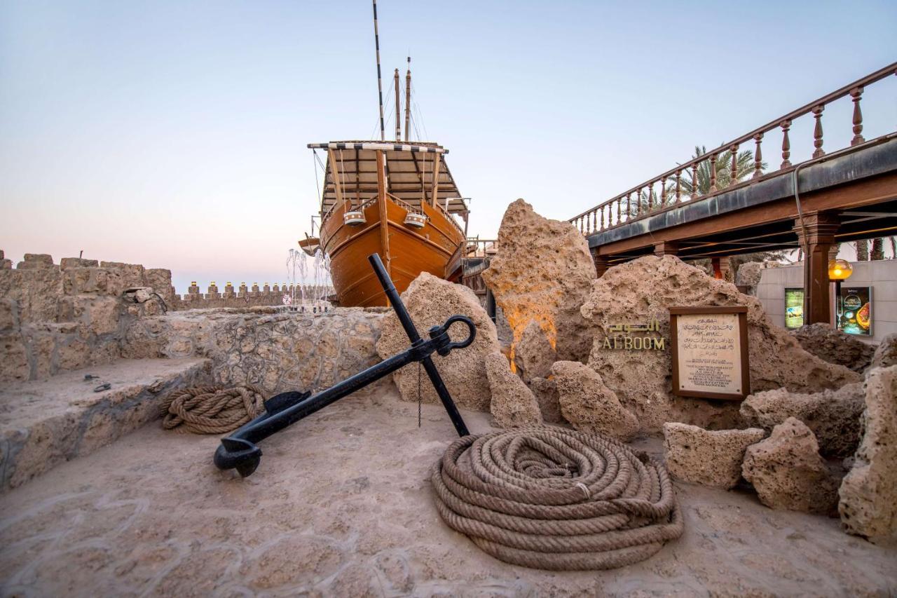Radisson Blu Hotel, Kuwait Kuwait City Eksteriør bilde The fort's dock