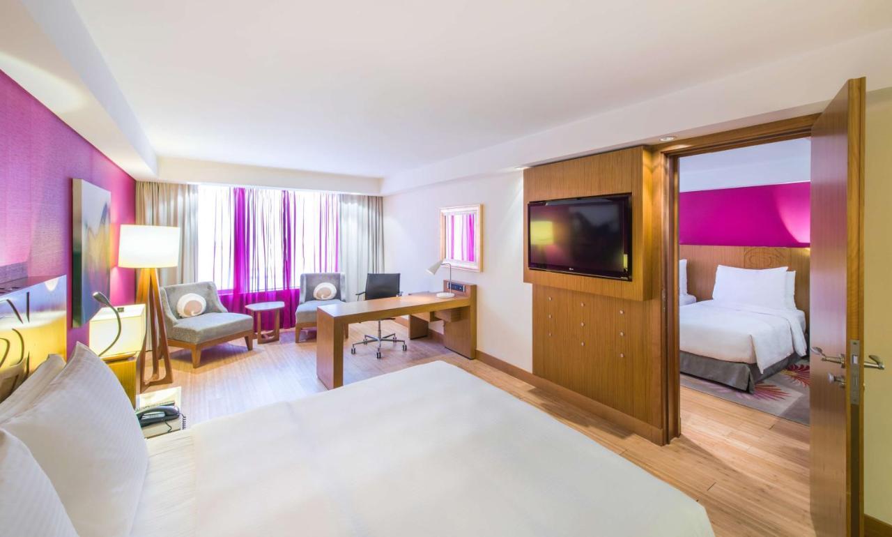 Radisson Blu Hotel, Kuwait Kuwait City Eksteriør bilde Suite